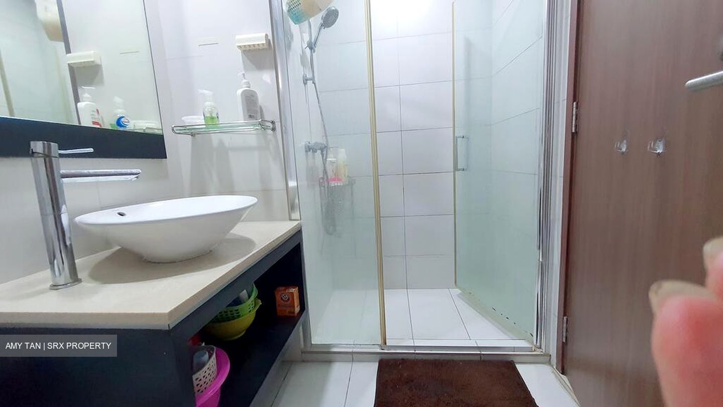 1 Canberra (D27), Condominium #578583531